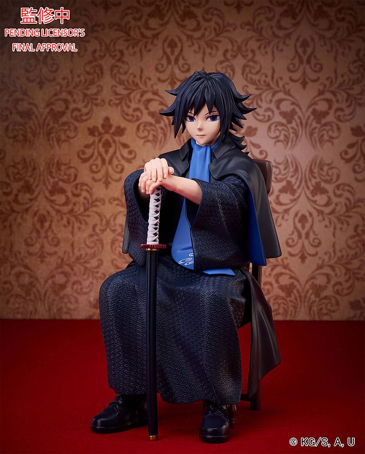 Giyu Tomioka Figur – Sitzende Pose | Demon Slayer | 16 cm