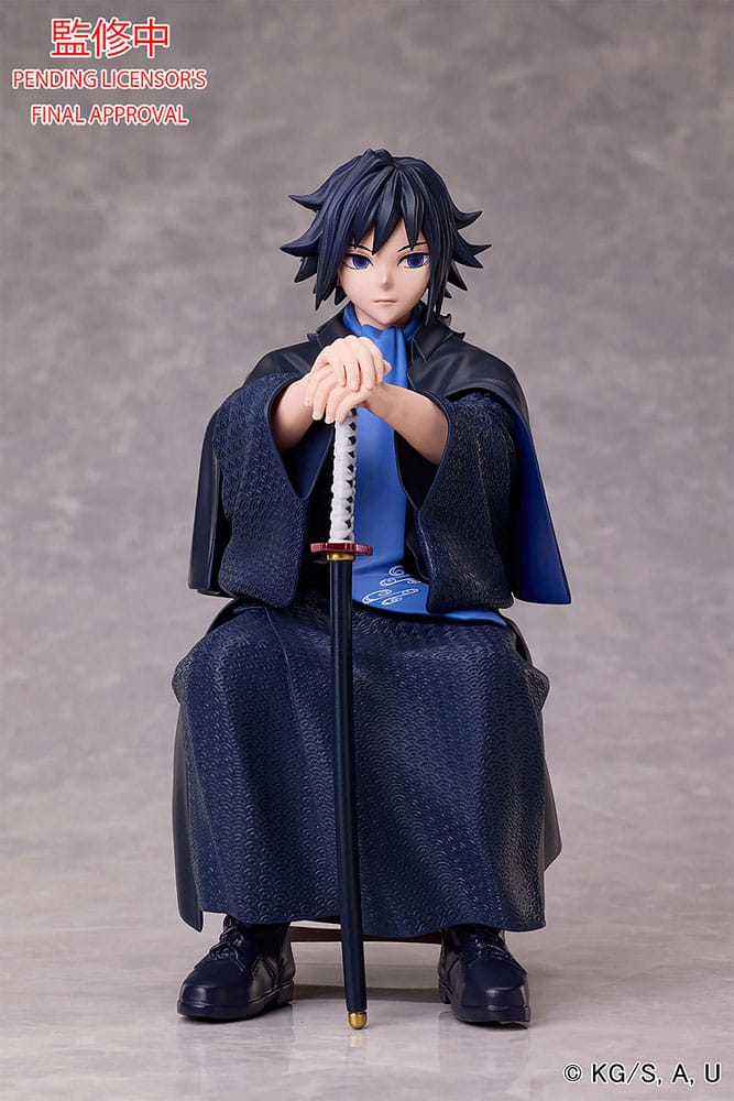 Giyu Tomioka Figur – Sitzende Pose | Demon Slayer | 16 cm
